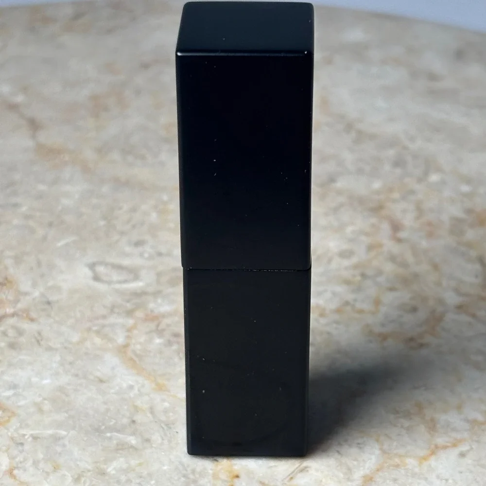 NARS Audacious Lipstick Claudia